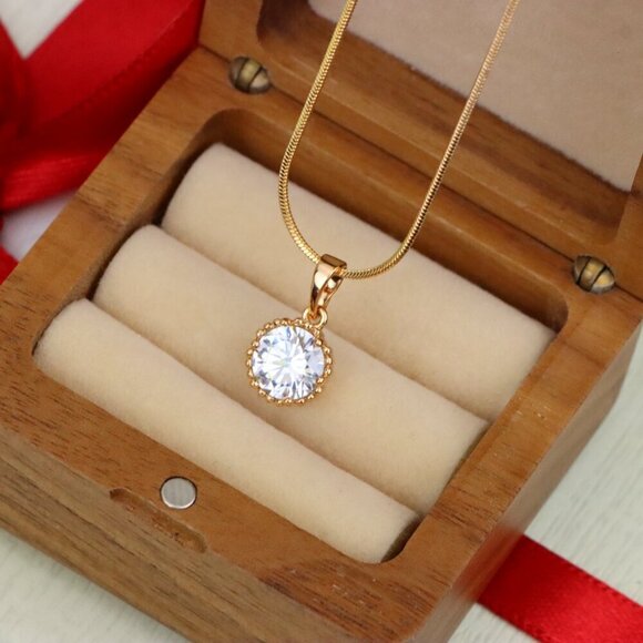 "Elegant Rose Gold Round Pendant with Large White Sparkling Stone, XPPT1866 - Picture 2 of 13